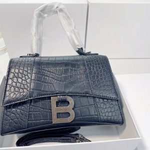 Infinite Charm Crocodile Pattern Magnetic Buckle Small Square Bag