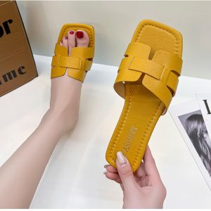 Summer Slipper Women Shoes Ladies High Quality Slides Sandals Womens Shoes New Fashion Design Beach Flat Shoes Female Slippers